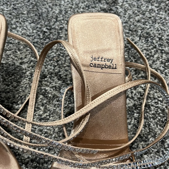 Beautiful Strappy Heels - Picture 3 of 9